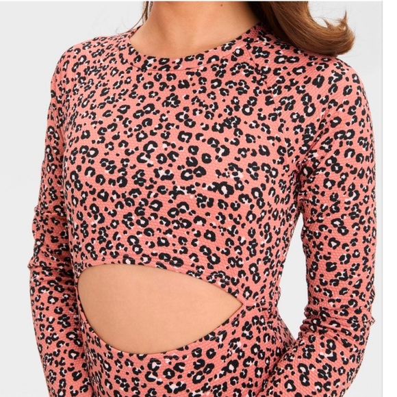 Girls' Leopard Spots One Piece Rash Guard - Picture 2 of 5